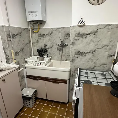 Airb&b Mery -fabrique Unipol Dome- Apartment *